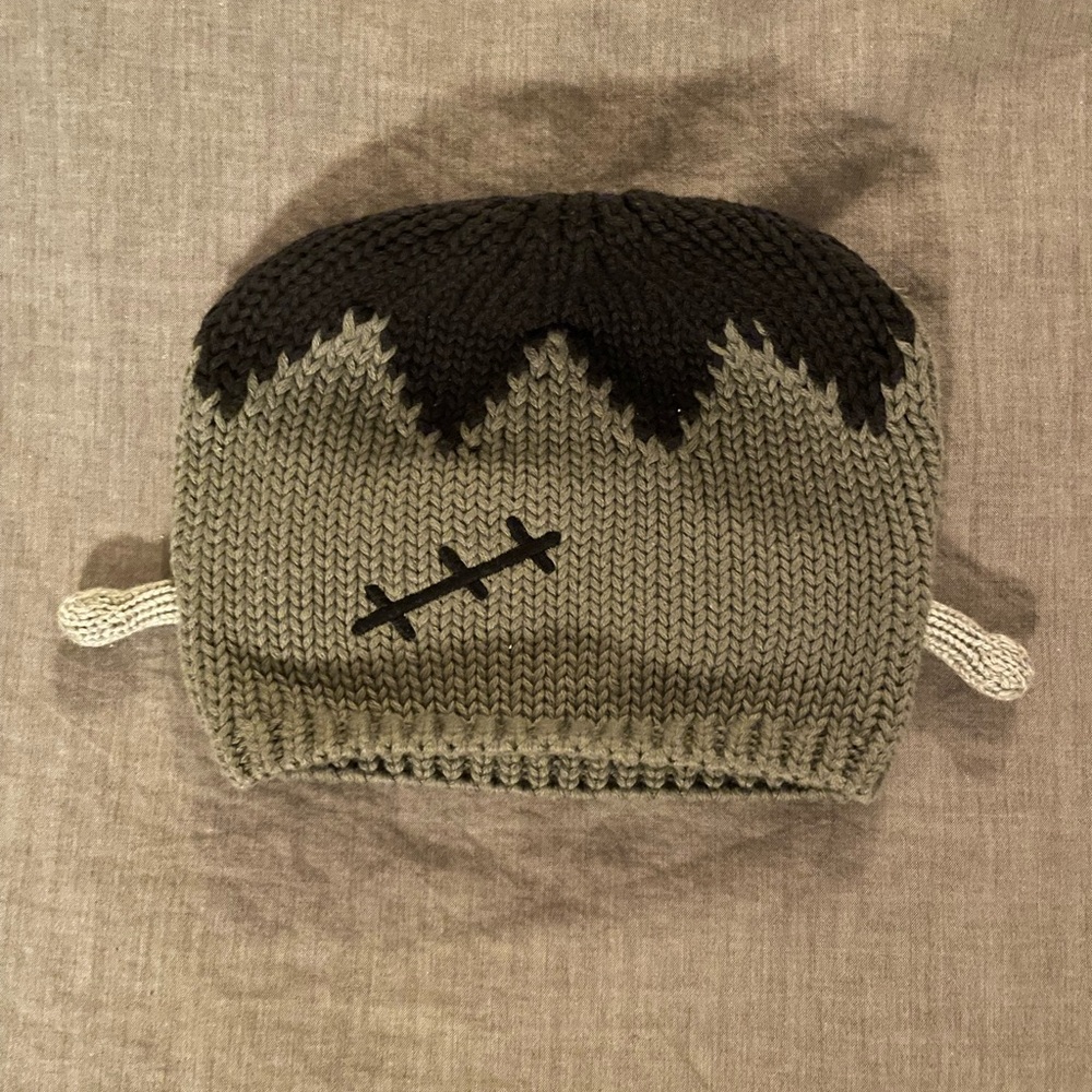 GAP Kids Monster Frankenstein Knit Hat - Black and Green
